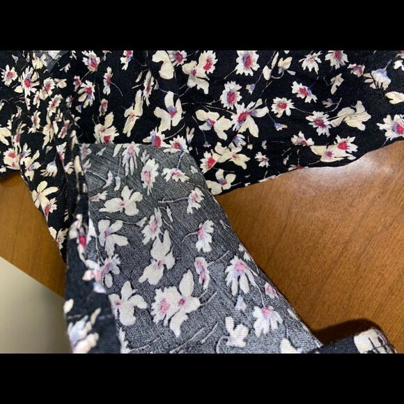 American eagle cold shoulder romper - Picture 8 of 8